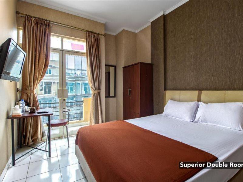 Hotel Arjuna Бекаси Екстериор снимка